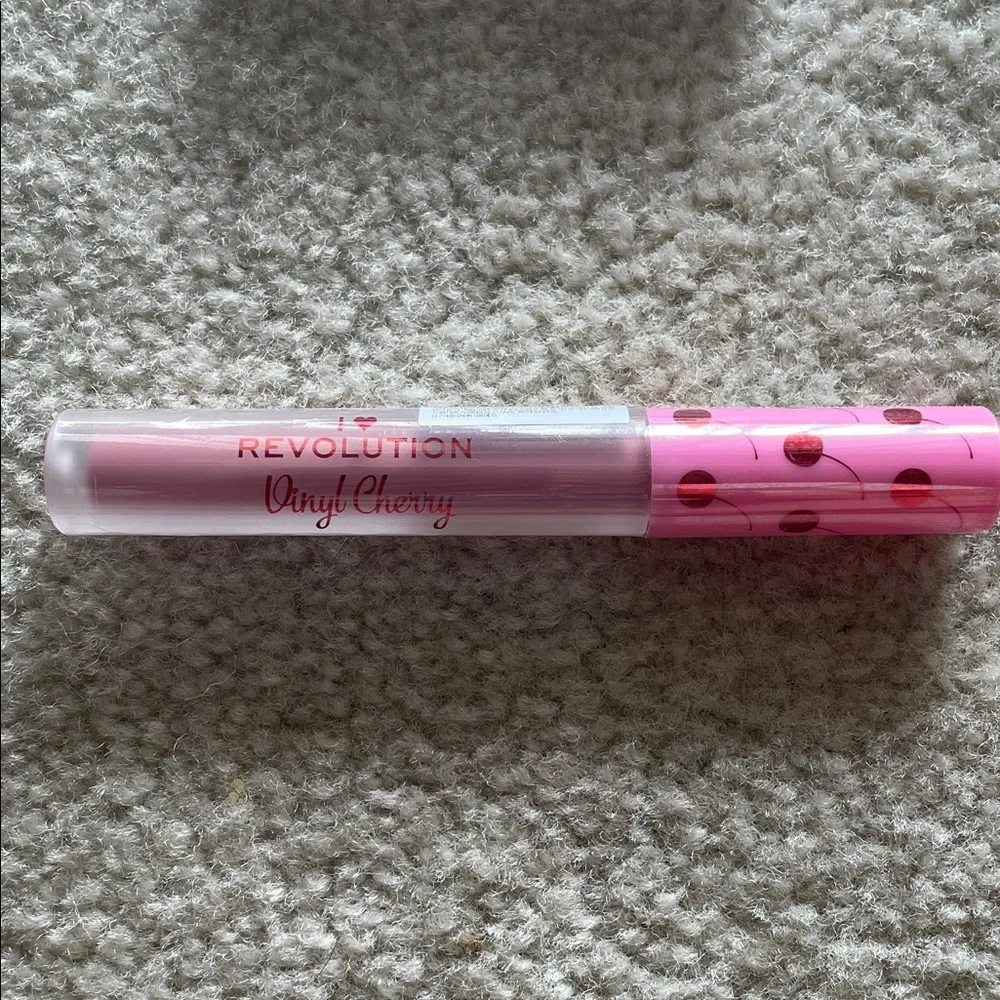 Revolution Bundle! Ultimate Desire 9 color Palette &Coordinating Cherry Lipstick - Picture 8 of 9